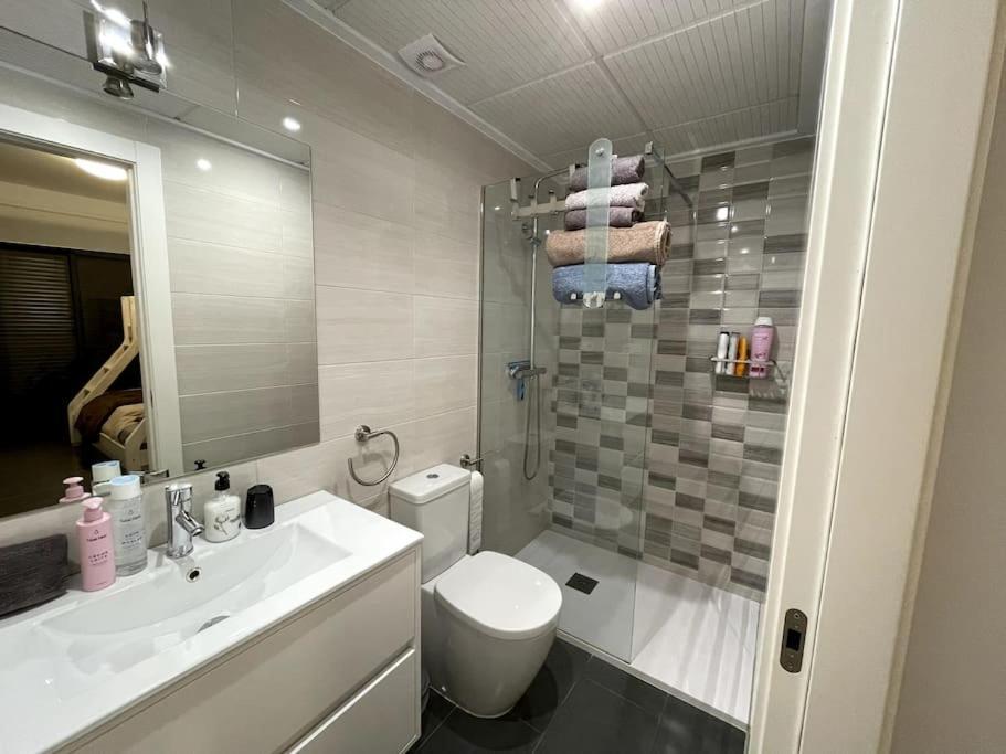 Modern With Pool Area Apartment